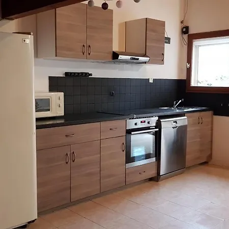 / Terrasse A بيت للعطل